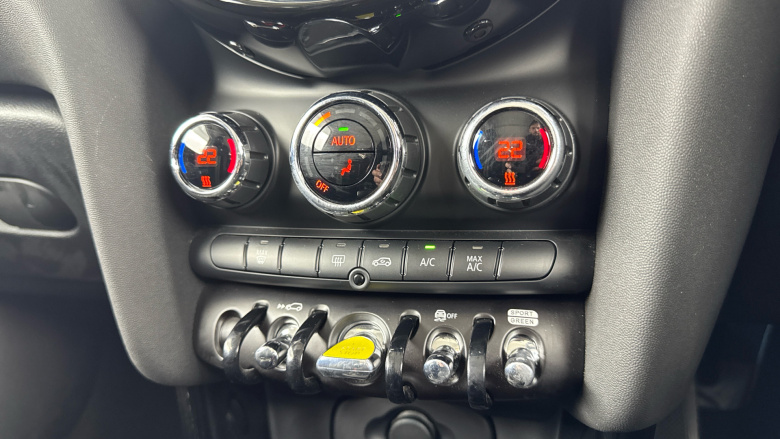 MINI Hatchback 135kW Cooper S Level 1 33kWh 3dr Auto Electric Hatchback